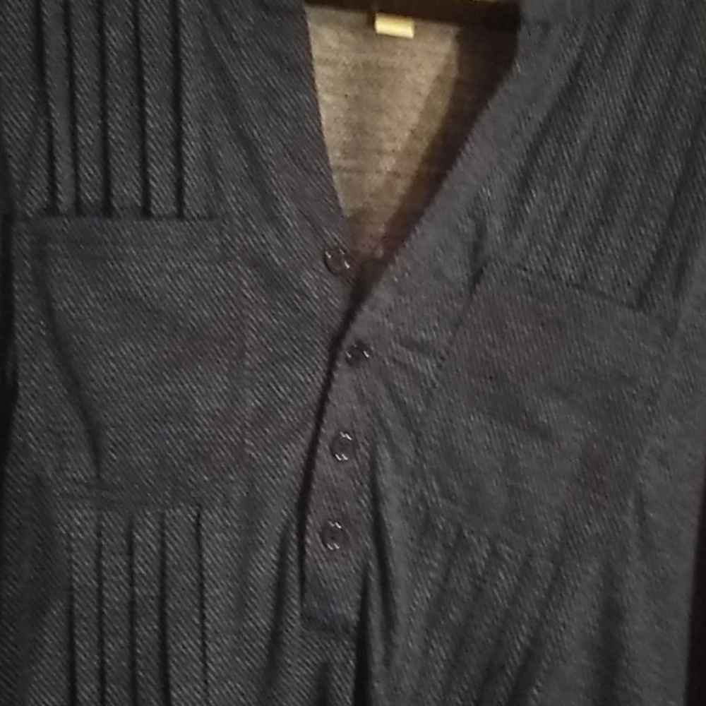 Top - Picture 3 of 4